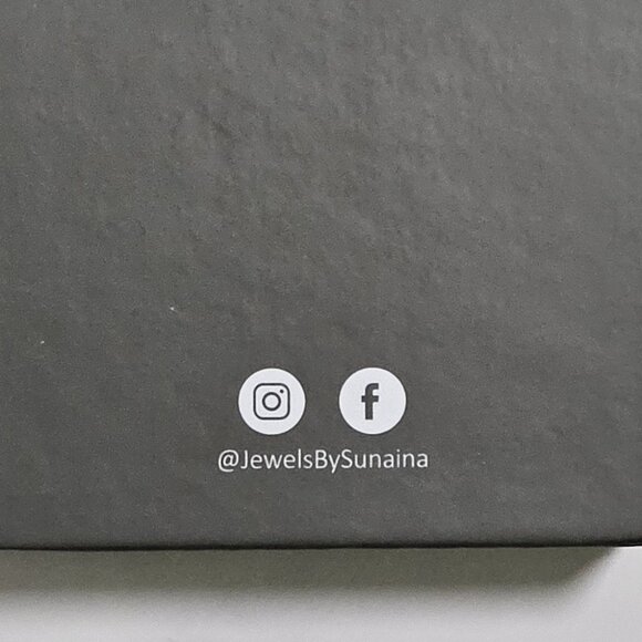 [NIB] Jewels by Sunaina Lila Earrings - Picture 8 of 8